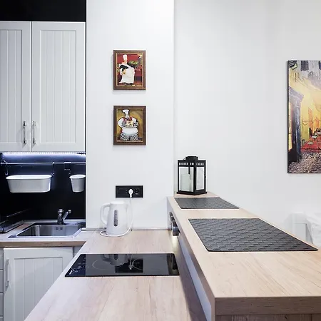 Eugen Apartment *
